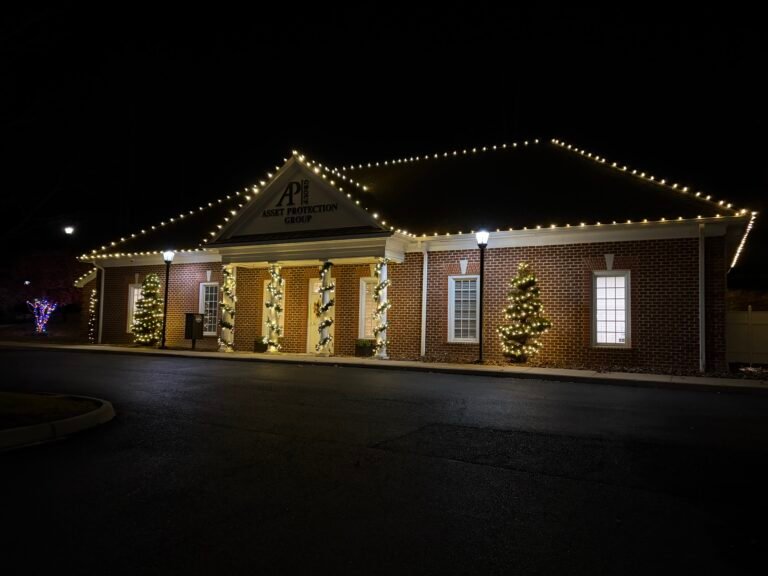 Commercial building decorated for the christmas holiday season by alpha holiday lighting near moseley VA