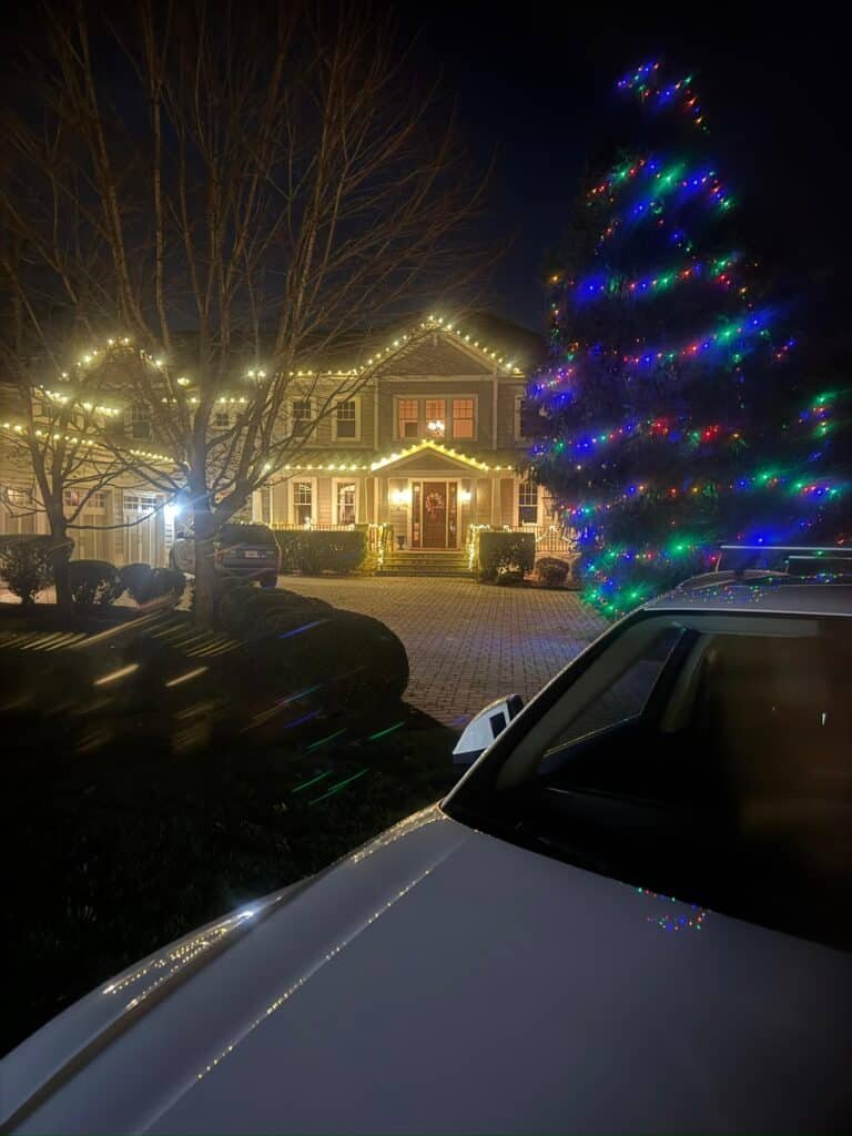 Residential holiday lighting in Glen Allen VA