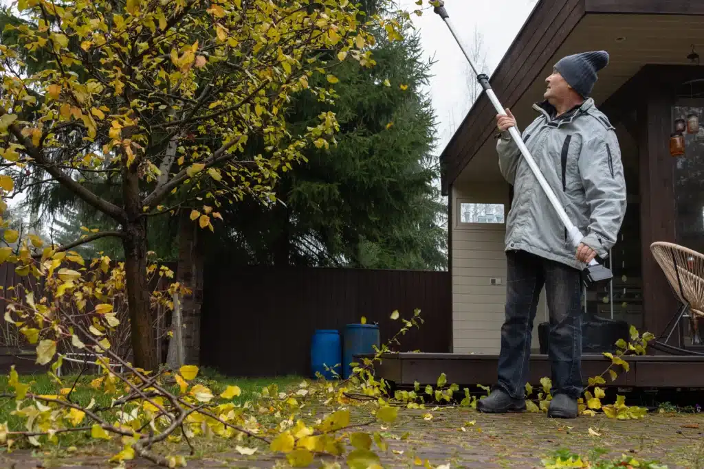 How to Clean Gutters From the Ground